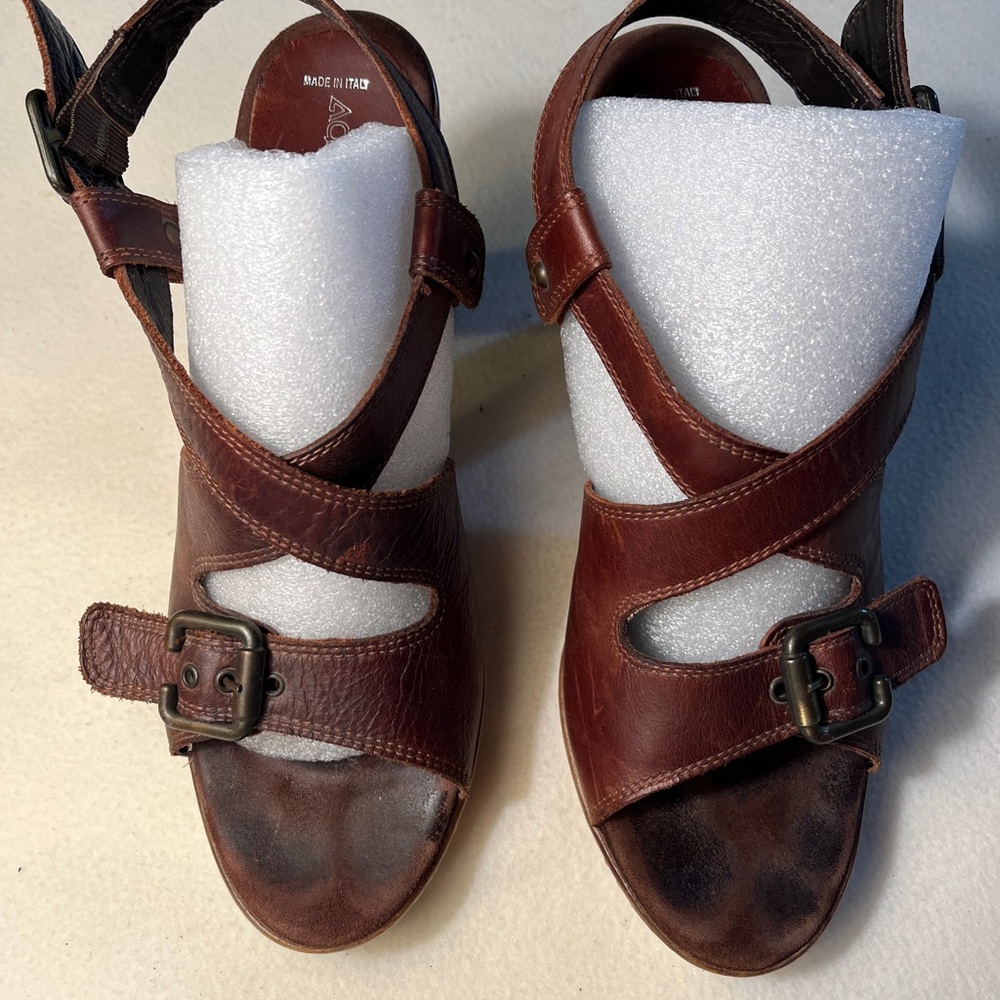 Aquatalia Brown Sandals with heels and straps